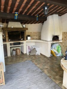 Pool kitchen with barbeque